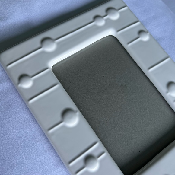 4 x 6 White Textured Picture Frame - Picture 2 of 6